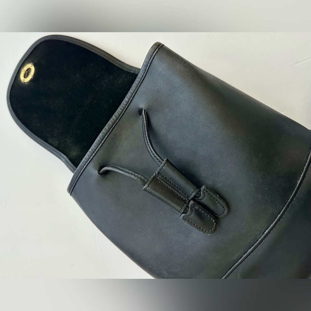 Vintage Coach Black Leather Daypack (#9960) - Picture 3 of 5